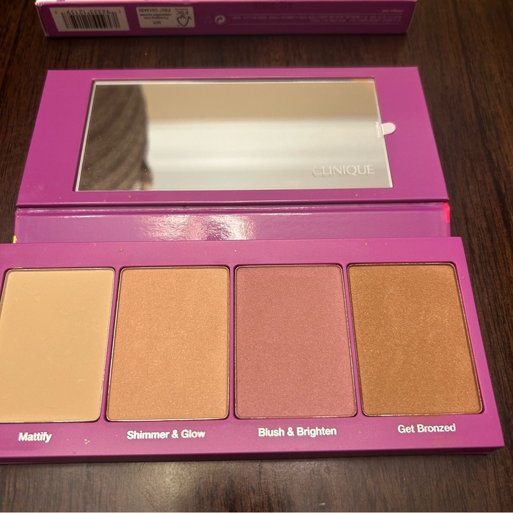 NEW Clinique “Glow all out” face pallet (medium to deeper skin tones) - Picture 6 of 8